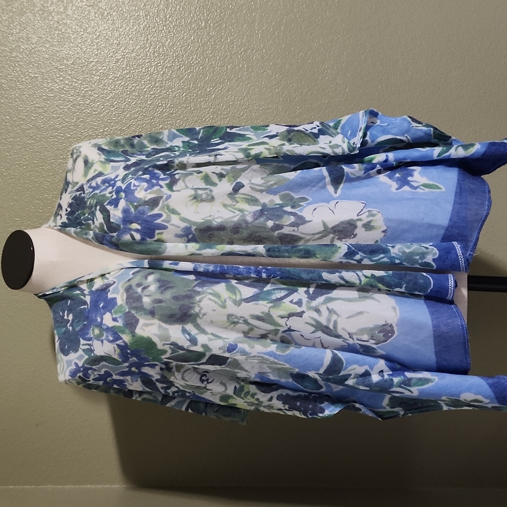 Christopher and Banks Kimono